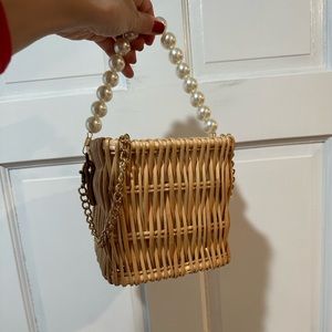 Shein wicker basket crossbody bag with pearl details and gold chain